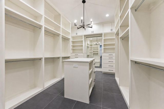 240 Birdsall Street, Houston, TX 77007