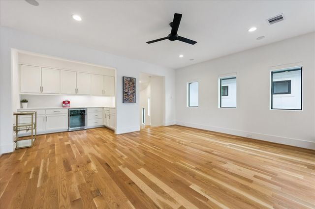 240 Birdsall Street, Houston, TX 77007