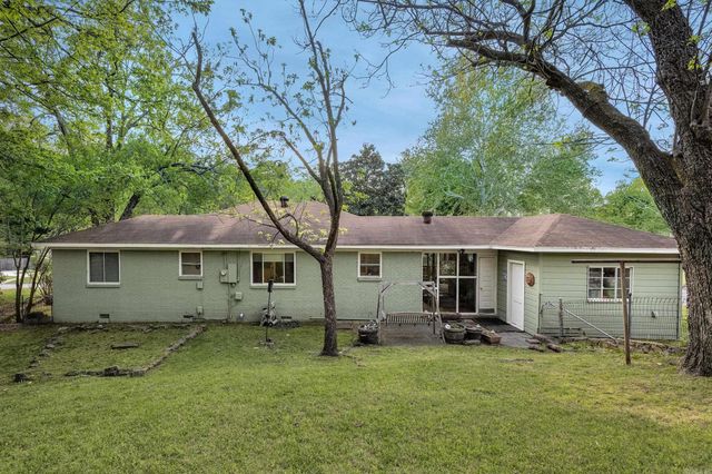 1223 Pine Valley Road, Little Rock, AR 72207