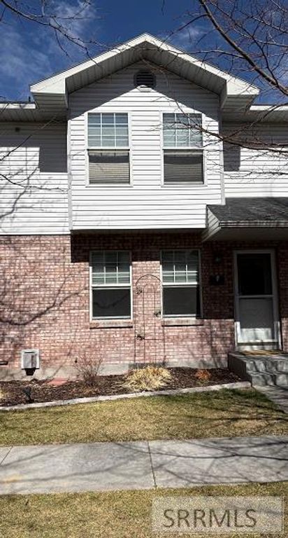 Image 1 of property listing at 2412 S St Clair Avenue # 10, Idaho Falls, ID 83404