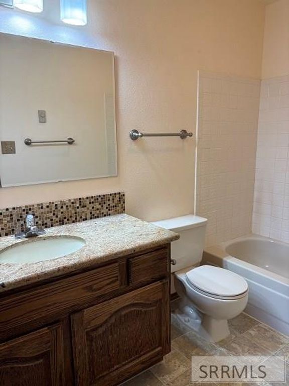 Image 14 of property listing at 2412 S St Clair Avenue # 10, Idaho Falls, ID 83404