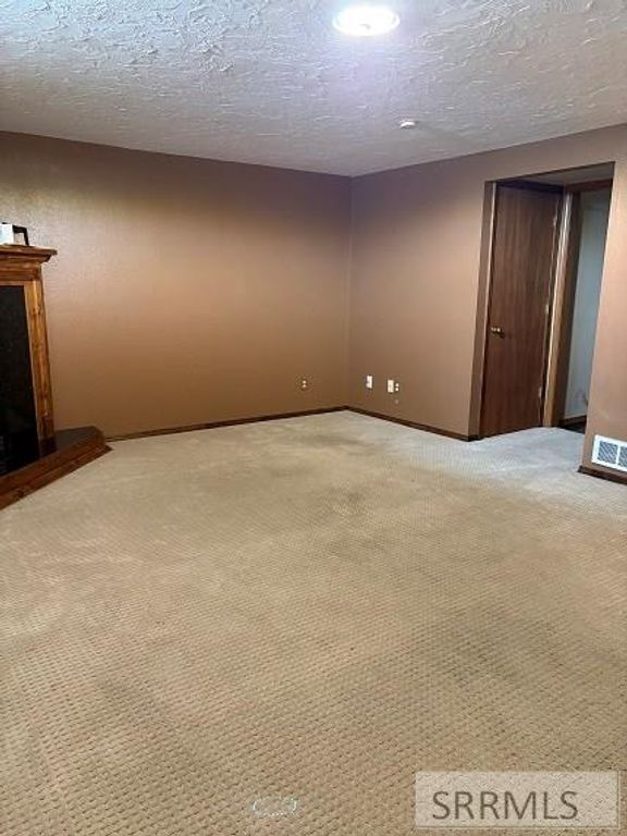 Image 20 of property listing at 2412 S St Clair Avenue # 10, Idaho Falls, ID 83404