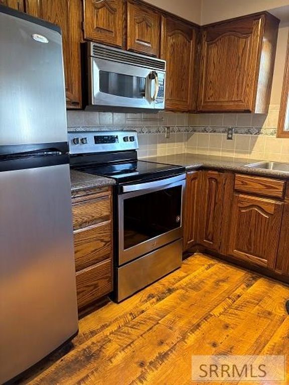 Image 27 of property listing at 2412 S St Clair Avenue # 10, Idaho Falls, ID 83404