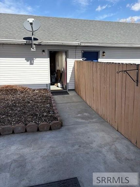 Image 34 of property listing at 2412 S St Clair Avenue # 10, Idaho Falls, ID 83404