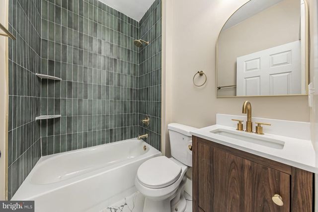 581 N BROADWAY, Deepwater, NJ 08023