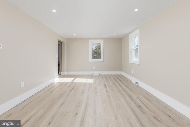 581 N BROADWAY, Deepwater, NJ 08023