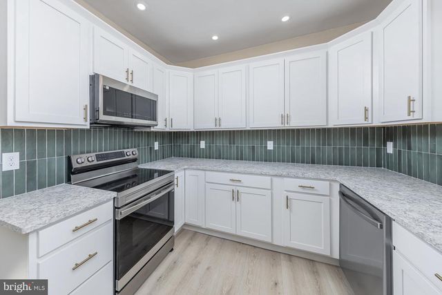 581 N BROADWAY, Deepwater, NJ 08023