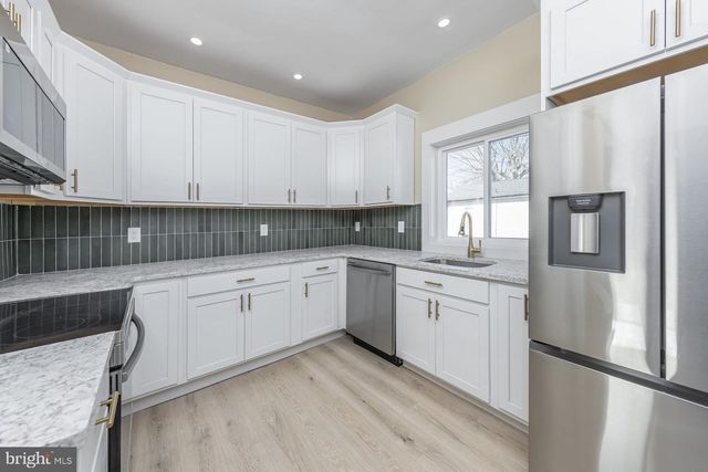 581 N BROADWAY, Deepwater, NJ 08023