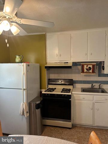 1716 QUARTER AVE, Capitol Heights, MD 20743