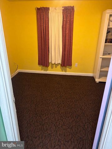 1716 QUARTER AVE, Capitol Heights, MD 20743