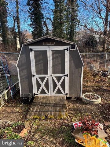 1716 QUARTER AVE, Capitol Heights, MD 20743