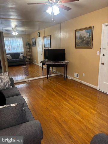 1716 QUARTER AVE, Capitol Heights, MD 20743