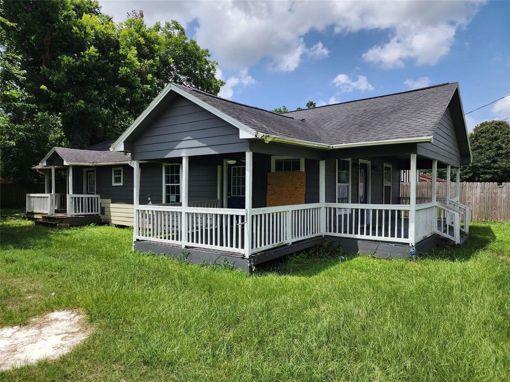 809 Fortune Street, Houston, TX 77088