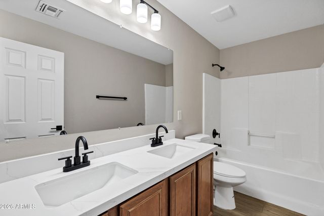 41192 N VINE Avenue, San Tan Valley, AZ 85140