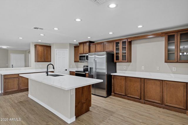 41192 N VINE Avenue, San Tan Valley, AZ 85140