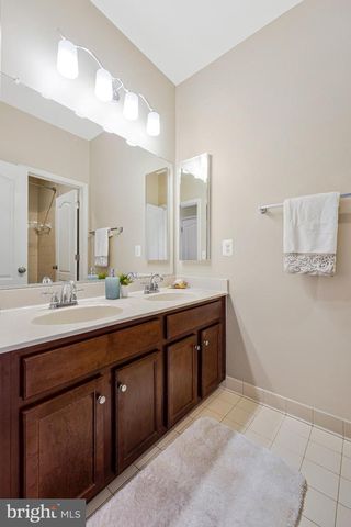 24636 GREYSTEEL SQ, Aldie, VA 20105