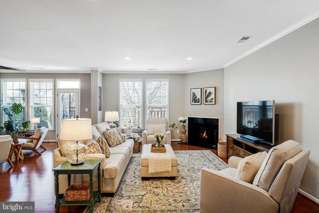 24636 GREYSTEEL SQ, Aldie, VA 20105