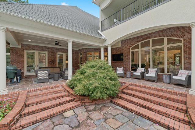 67 Sologne Circle, Little Rock, AR 72223
