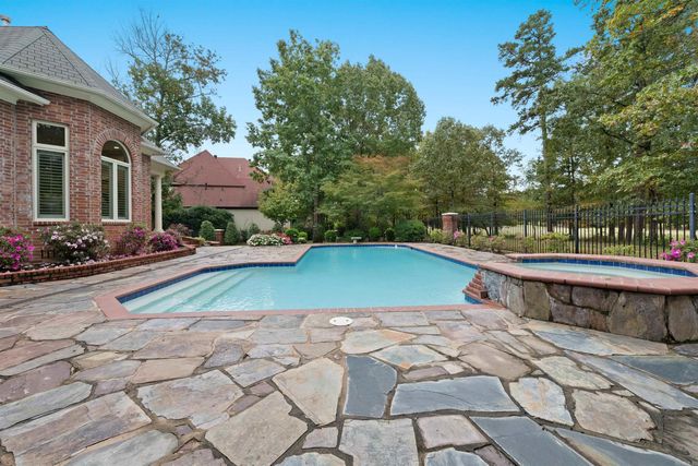 67 Sologne Circle, Little Rock, AR 72223