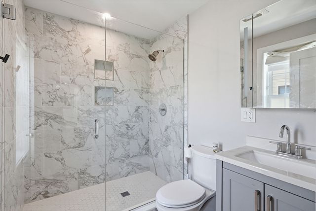 18-20 Crestway Rd PH5, Boston, MA 02128