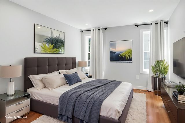 18-20 Crestway Rd PH5, Boston, MA 02128