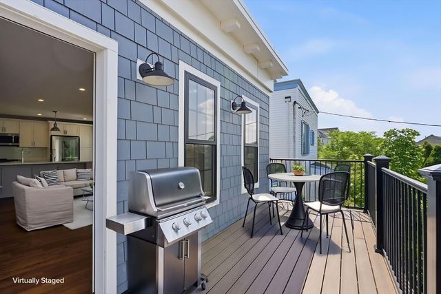 18-20 Crestway Rd PH5, Boston, MA 02128