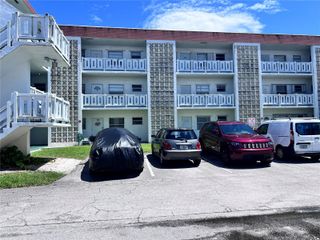 1280 NW 43rd Ter 203, Lauderhill, FL 33313