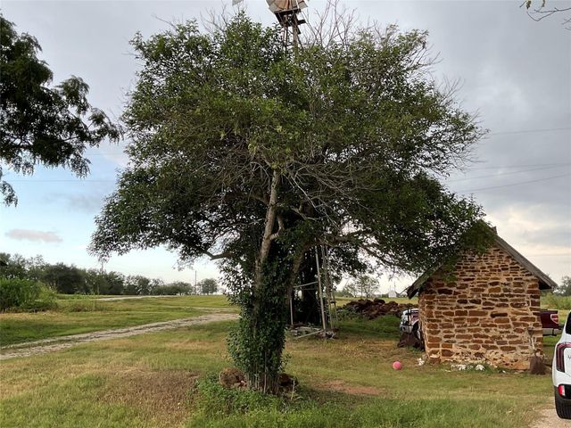 14394 Us Highway 90a W, Gonzales, TX 78629