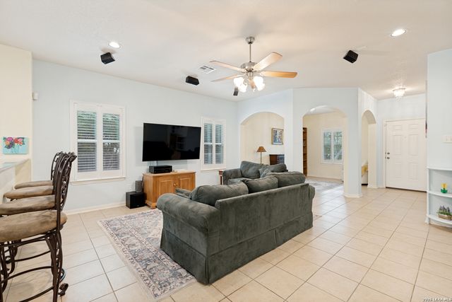 422 Weatherby Dr, Spring Branch, TX 78070
