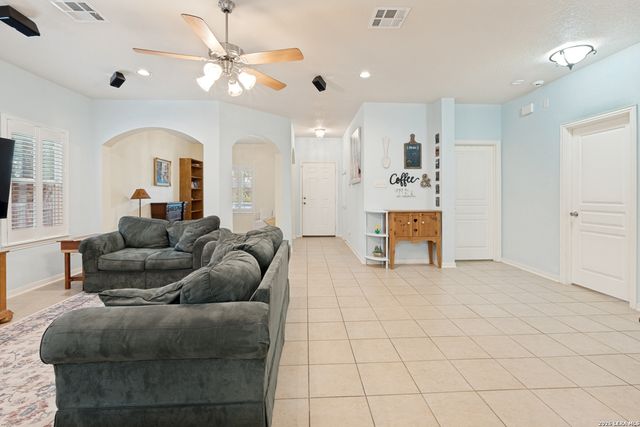 422 Weatherby Dr, Spring Branch, TX 78070