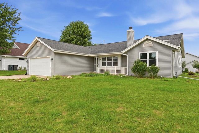 124 Small Farm ROAD, Mukwonago, WI 53149