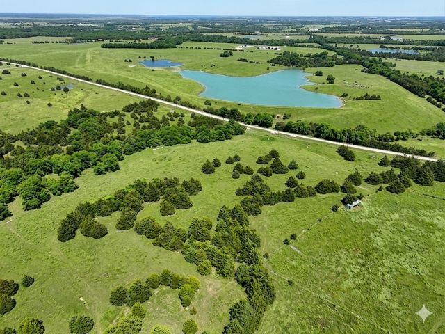 1967 County Road 2935 Road, Dodd City, TX 75438