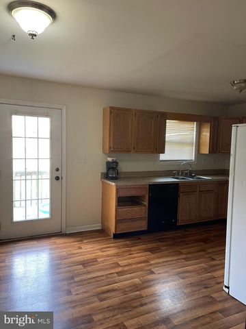 35 JUDGES CT, Inwood, WV 25428