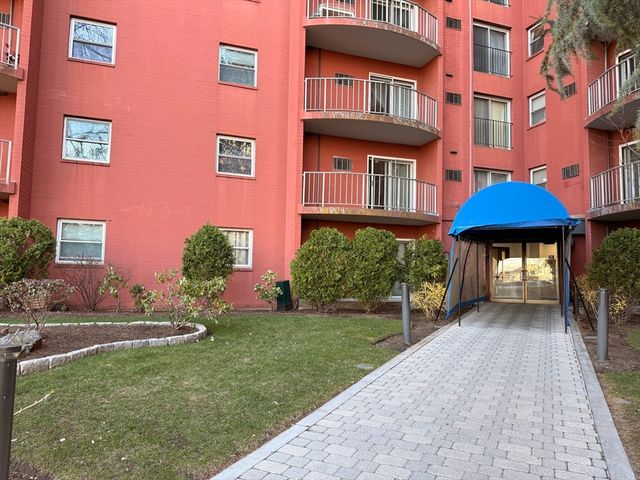 115 W Sqantum 607, Quincy, MA 02171