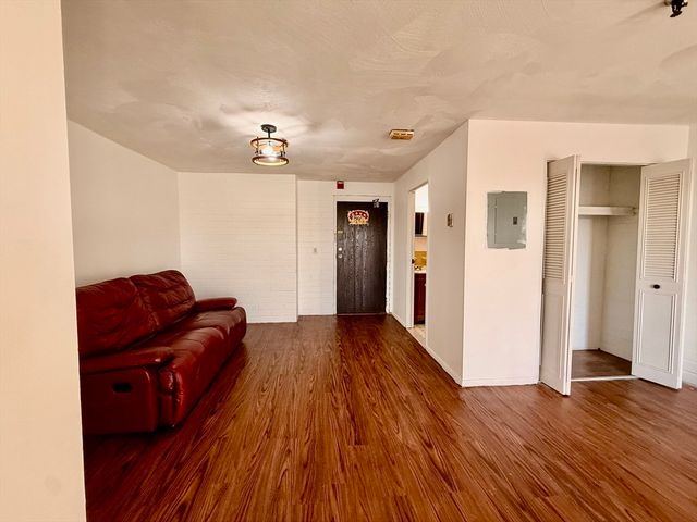 115 W Sqantum 607, Quincy, MA 02171