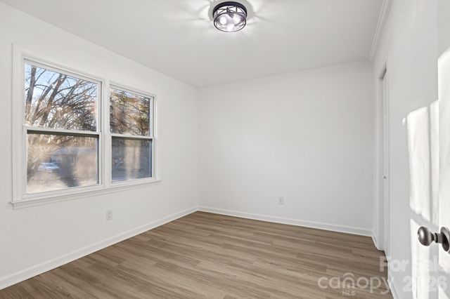 220 Valleybrook Lane, Troutman, NC 28166