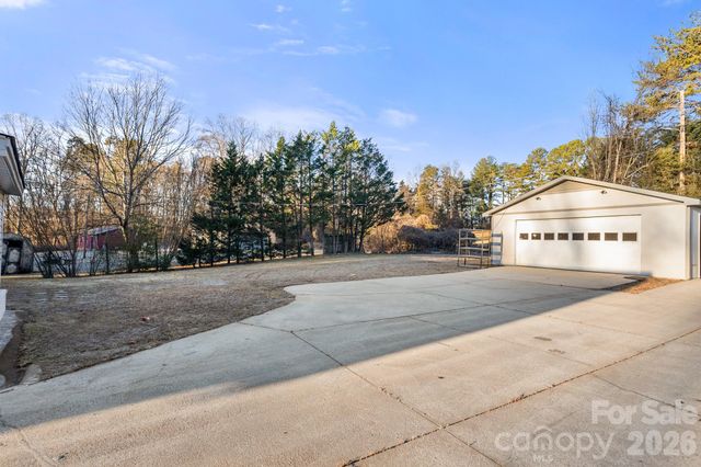 220 Valleybrook Lane, Troutman, NC 28166