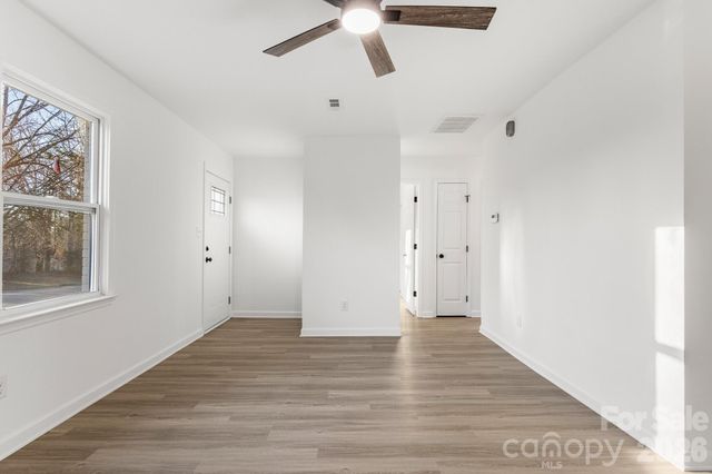 220 Valleybrook Lane, Troutman, NC 28166