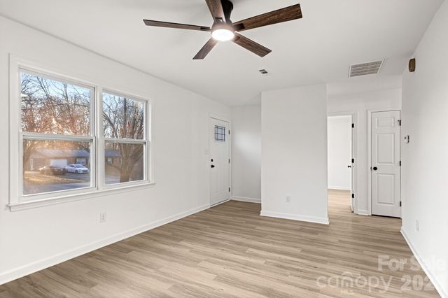 220 Valleybrook Lane, Troutman, NC 28166