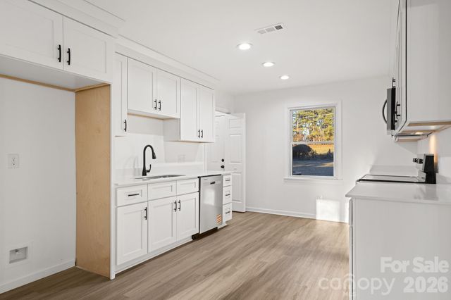 220 Valleybrook Lane, Troutman, NC 28166