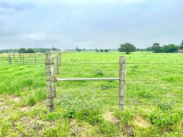 5.556 acres Farris Lane LN, Smithville, TX 78957