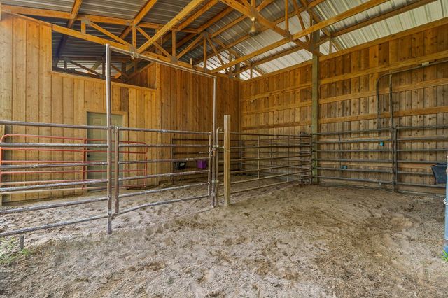 1109 Soda Loop E, Livingston, TX 77351