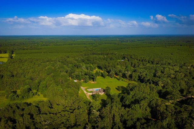1109 Soda Loop E, Livingston, TX 77351