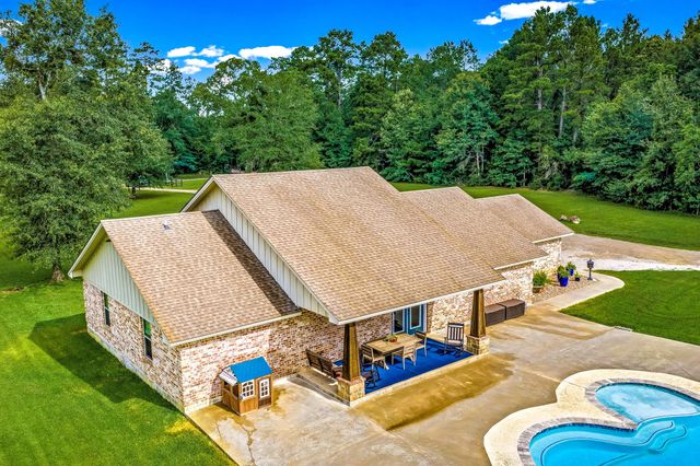 1109 Soda Loop E, Livingston, TX 77351