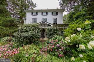 4 SEMINARY RD, Glenmoore, PA 19343