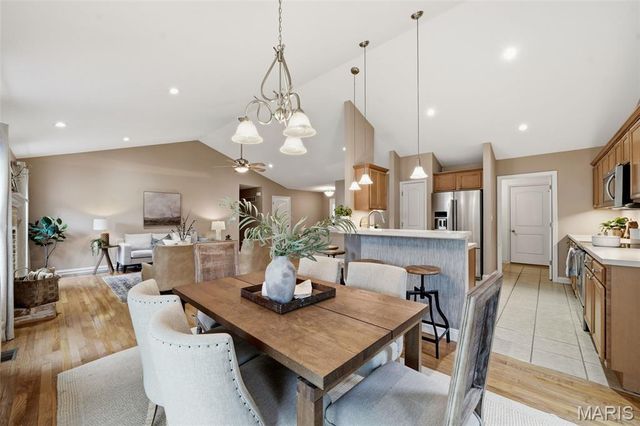 1676 W Highview Drive, Arnold, MO 63010