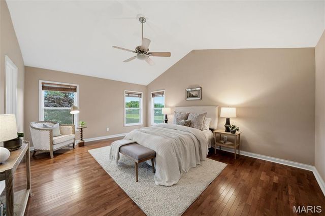 1676 W Highview Drive, Arnold, MO 63010
