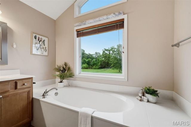 1676 W Highview Drive, Arnold, MO 63010