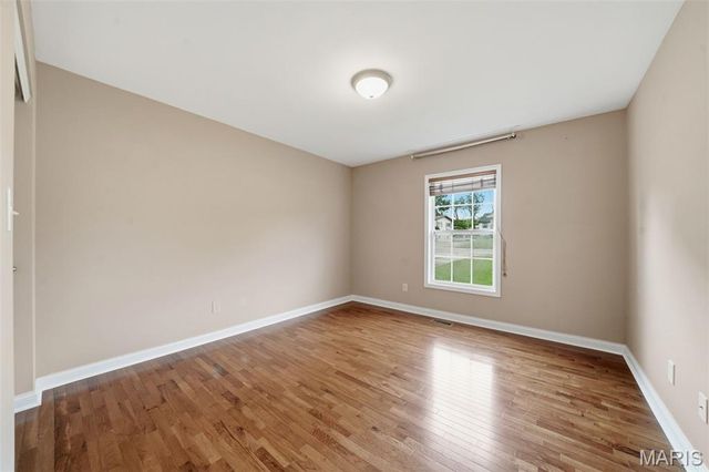 1676 W Highview Drive, Arnold, MO 63010