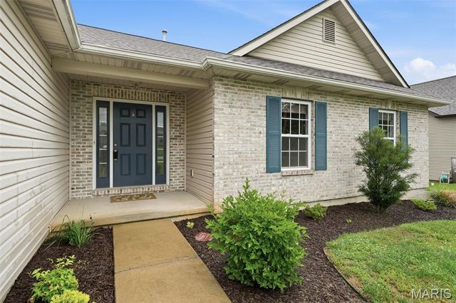 1676 W Highview Drive, Arnold, MO 63010
